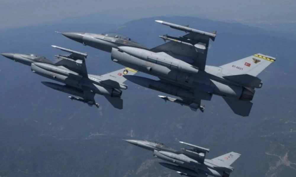 Συνάντηση Δένδια-Τσαβούσογλου στην Μπρατισλάβα; - Τουρκικές προκλήσεις πάνω από το Αιγαίο